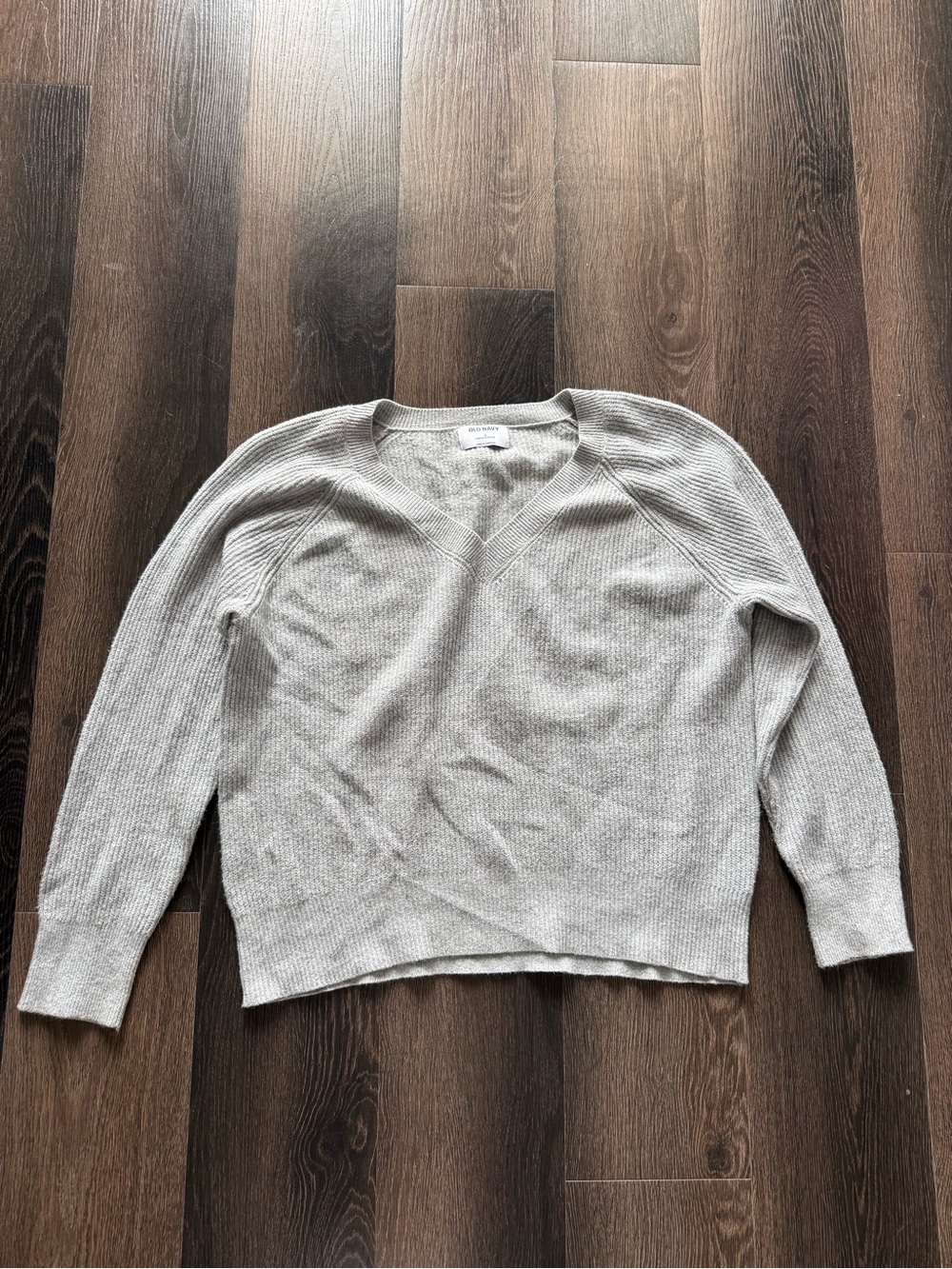 Old Navy Light Gray V-Neck Ribbed Knit Sweater